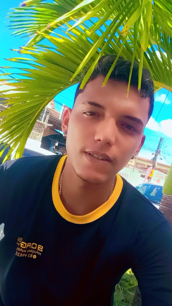 Snapchat-282400887 Snapchat-282400887