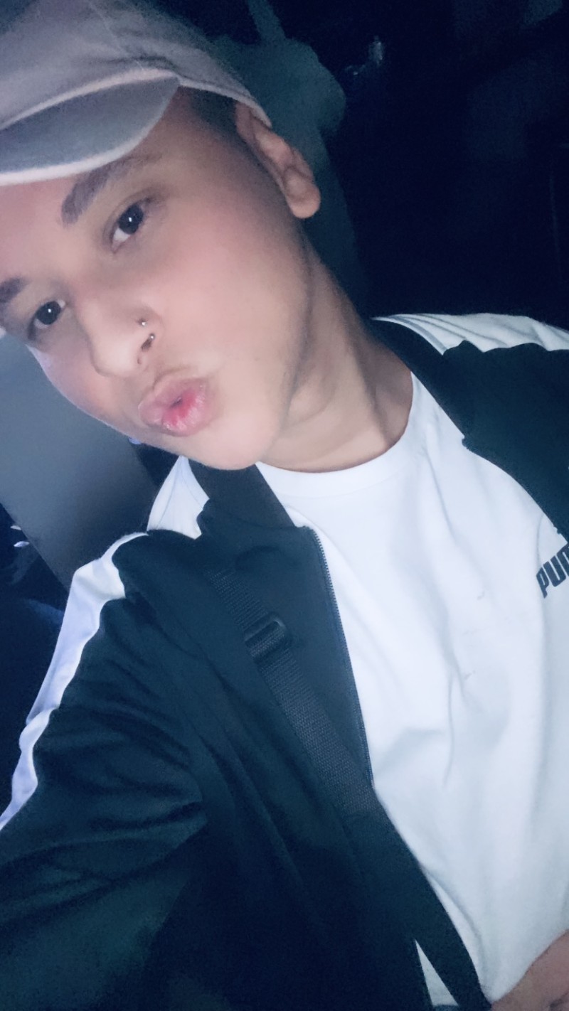 15533C00-7D01-4FB7-A979-5BDDA63181E9 15533C00-7D01-4FB7-A979-5BDDA63181E9