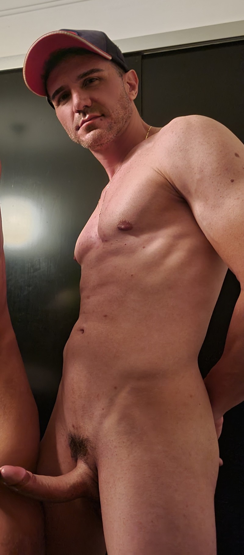 AirBrush20220403200432 AirBrush20220403200432