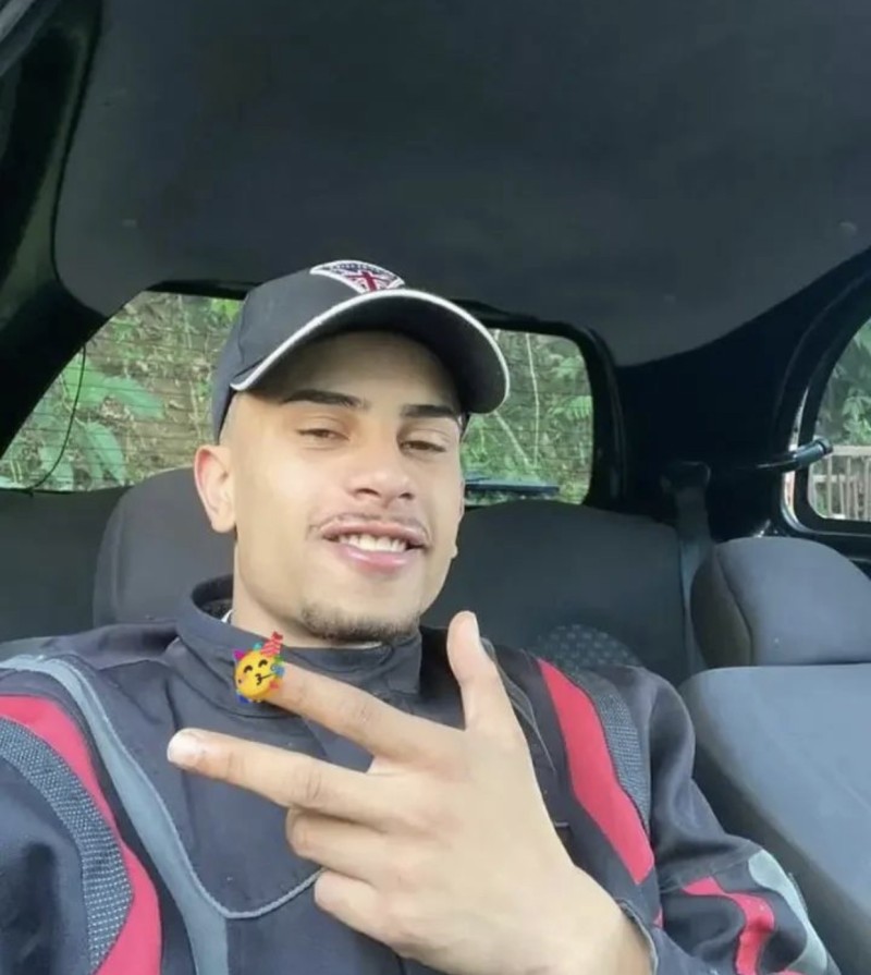 A936950E-98B7-49BD-9F38-861775AD48B4 A936950E-98B7-49BD-9F38-861775AD48B4