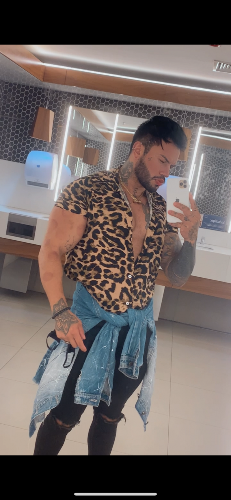 ee155ef9-a565-4ed5-932b-71f0eded3a6a ee155ef9-a565-4ed5-932b-71f0eded3a6a