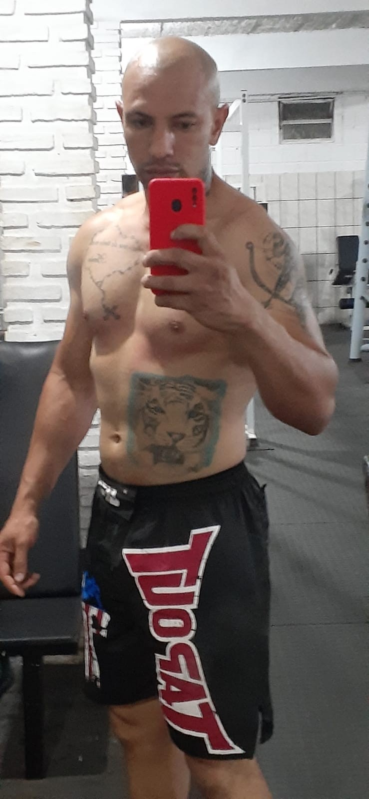 e8ddb2f2-98f2-4fd0-9ad7-e47edd40c9df e8ddb2f2-98f2-4fd0-9ad7-e47edd40c9df