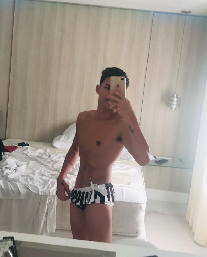 60d9c156-5674-4c18-8c96-7adeff60a9a7