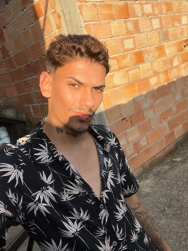 f3018c81-2c95-4efc-bfb7-8d972d54ca94