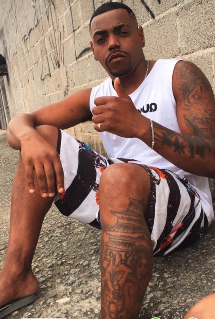 8d98eca7-df90-46c9-a51b-d82fef89c811