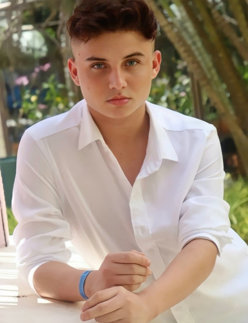 faceapp1665628064480