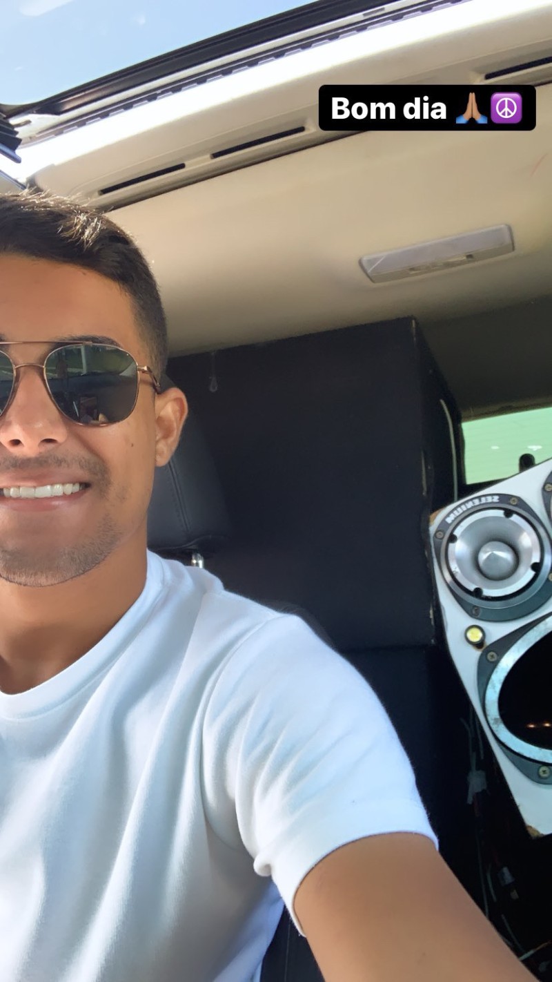 0b8503c8-d40a-4f02-9a12-72567b89846b