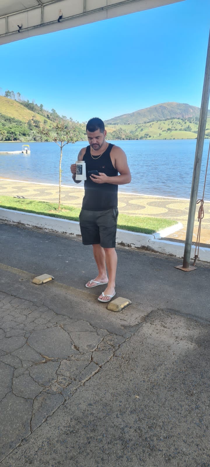 e2d3f55d-d252-48b7-a588-21388ad154ec