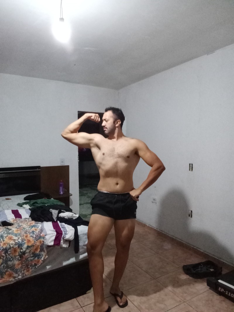 img20221016232141180burst000covertop img20221016232141180burst000covertop