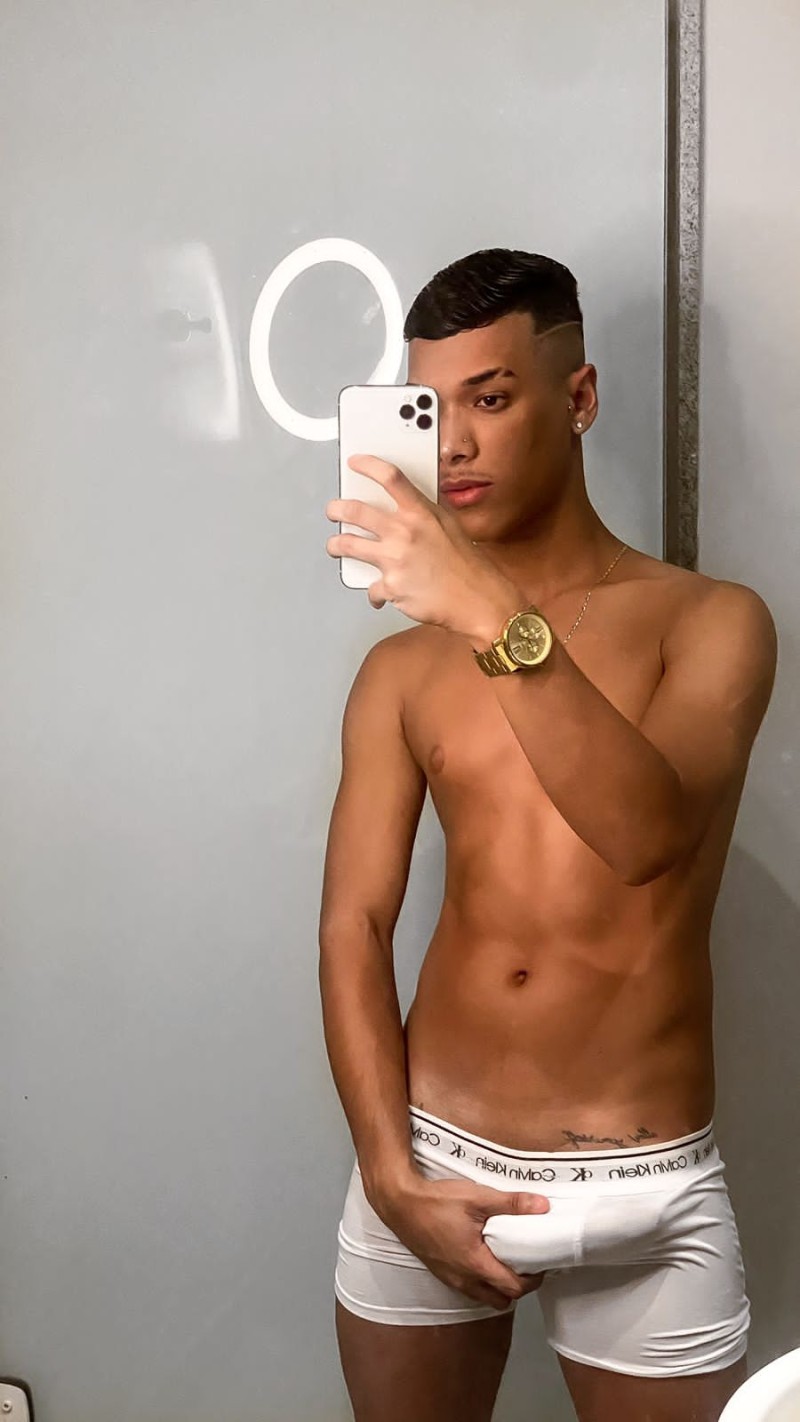 734b579d-dd1f-4261-b0f6-210e55f672ad