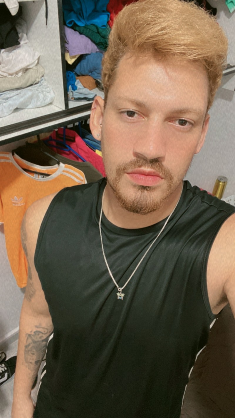 ADDA6F84-2B13-47F5-9B30-AC50AC7ECE4A