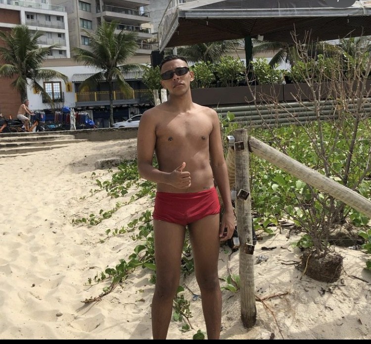 7B8C8CCE-2AF1-40DA-82C9-910A79ECFACA 7B8C8CCE-2AF1-40DA-82C9-910A79ECFACA