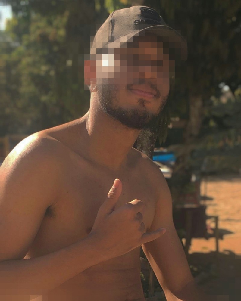 Picsart23-03-2704-41-16-369