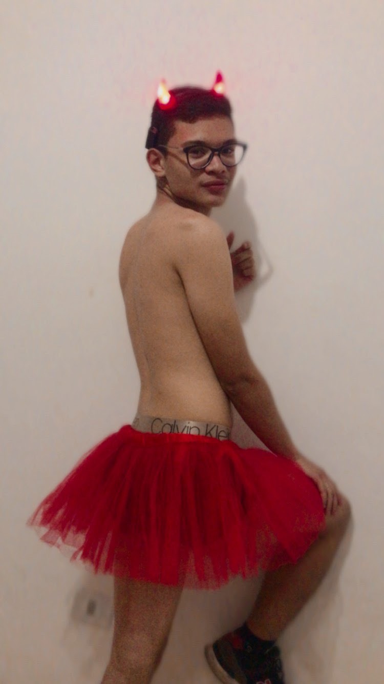 E968E123-3A6F-48E1-B03B-AFB0865F6B29Original E968E123-3A6F-48E1-B03B-AFB0865F6B29Original