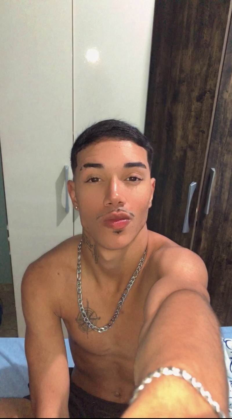 9D21809D-3C23-4AD0-A232-A5157373EF5E