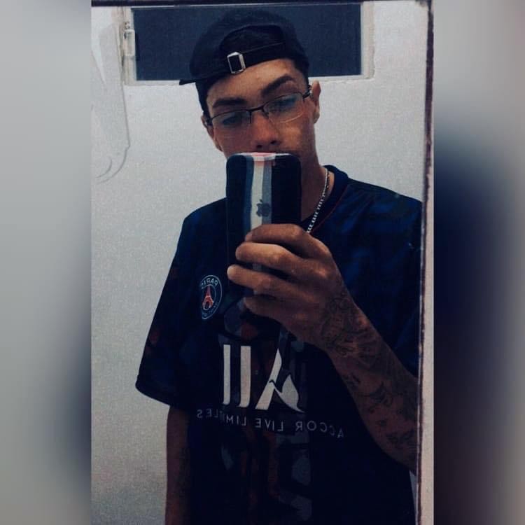 9175D4A8-07AA-4823-855F-4534672436D7 9175D4A8-07AA-4823-855F-4534672436D7