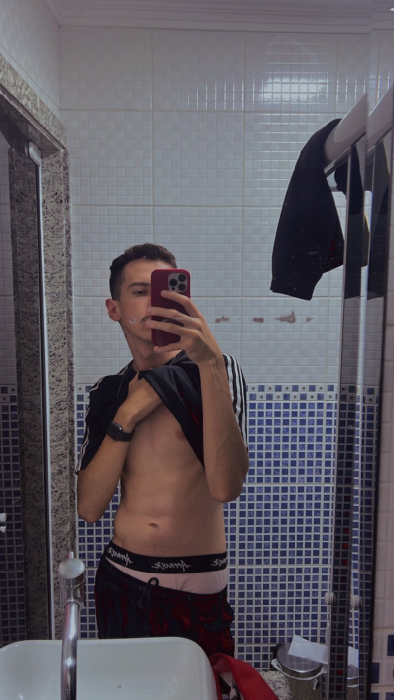 85B4327F-1B4A-45A6-913A-761CC98F115B 85B4327F-1B4A-45A6-913A-761CC98F115B