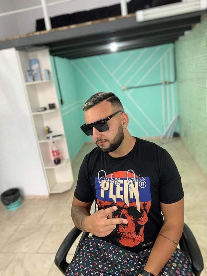 FBIMG1682985947375 FBIMG1682985947375