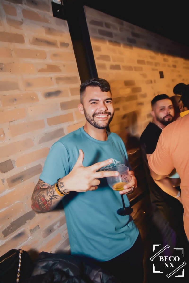 67B656A1-0606-4FF1-BCA1-E9F87003E0BB