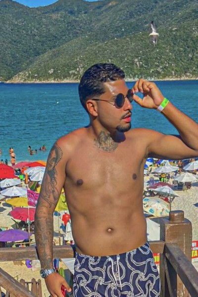 7B6D2075-21C6-46F5-BB9A-945FA32E2621