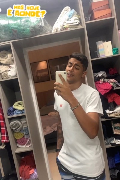 c6098157-20a4-4c3b-8907-3b85bfed0b3e