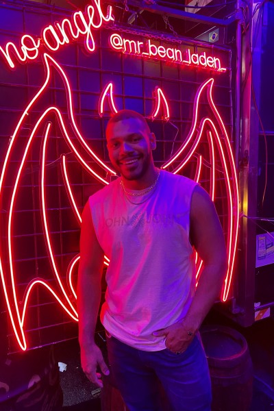 22AA8842-AFB4-4F6E-9FF8-60D3B97F4B08