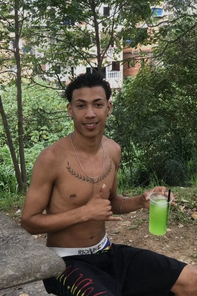 3D755824-2CFE-4220-BDA3-97A8E2E5CA7B